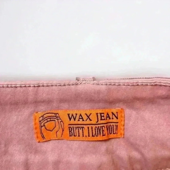 Wax Jean Junior’s size 7 pink skinny jeans. Three-button front. Tapered Ankle. - Picture 2 of 3